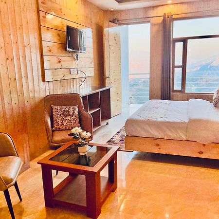 Hotel Classic Crown - #Scenic Mountain View #Open Terrace #Parking #Premium Rooms With Balcony #Guest Preferred #Best Selling Hotel In Mussoorie Ngoại thất bức ảnh