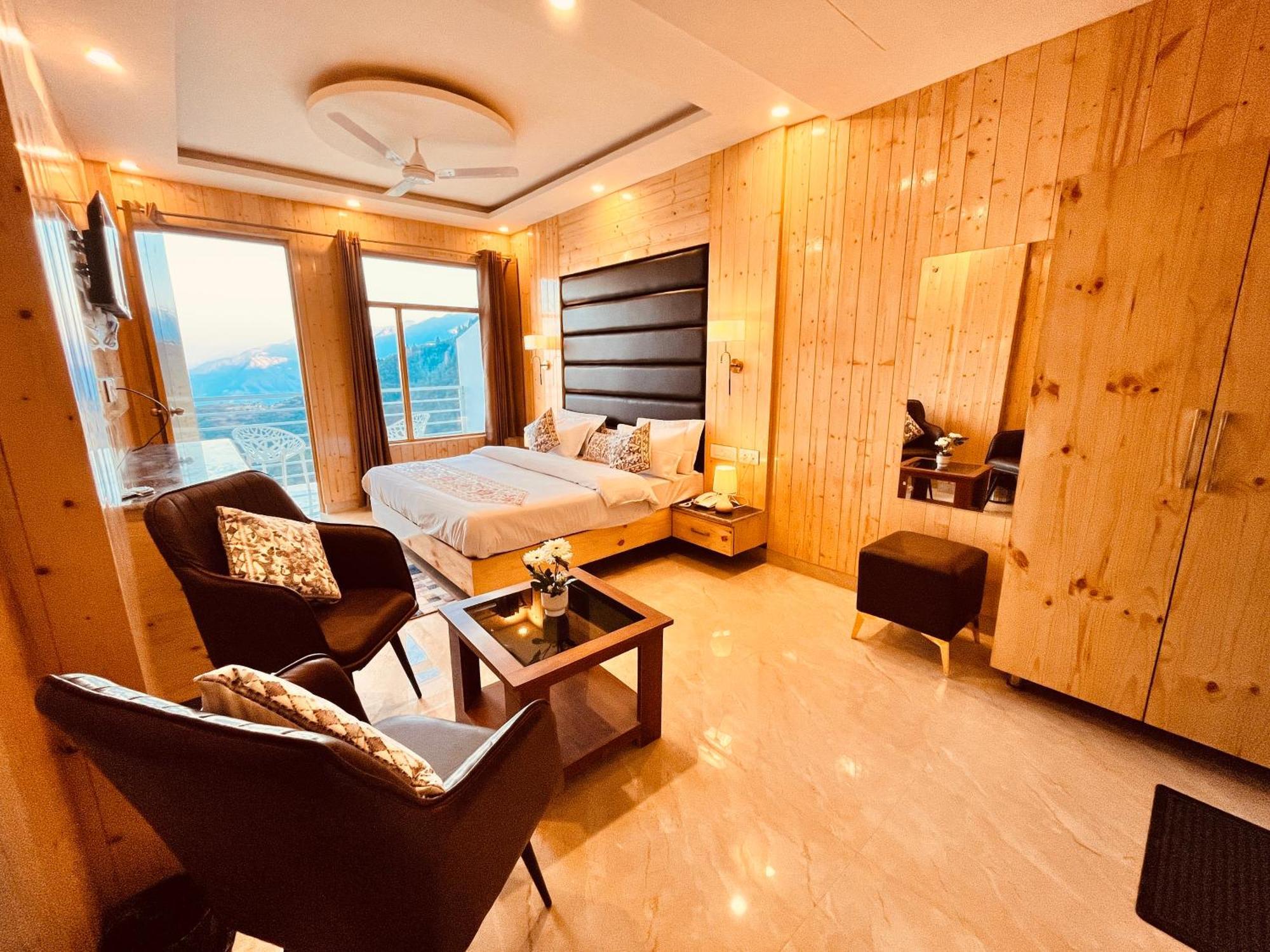 Hotel Classic Crown - #Scenic Mountain View #Open Terrace #Parking #Premium Rooms With Balcony #Guest Preferred #Best Selling Hotel In Mussoorie Ngoại thất bức ảnh