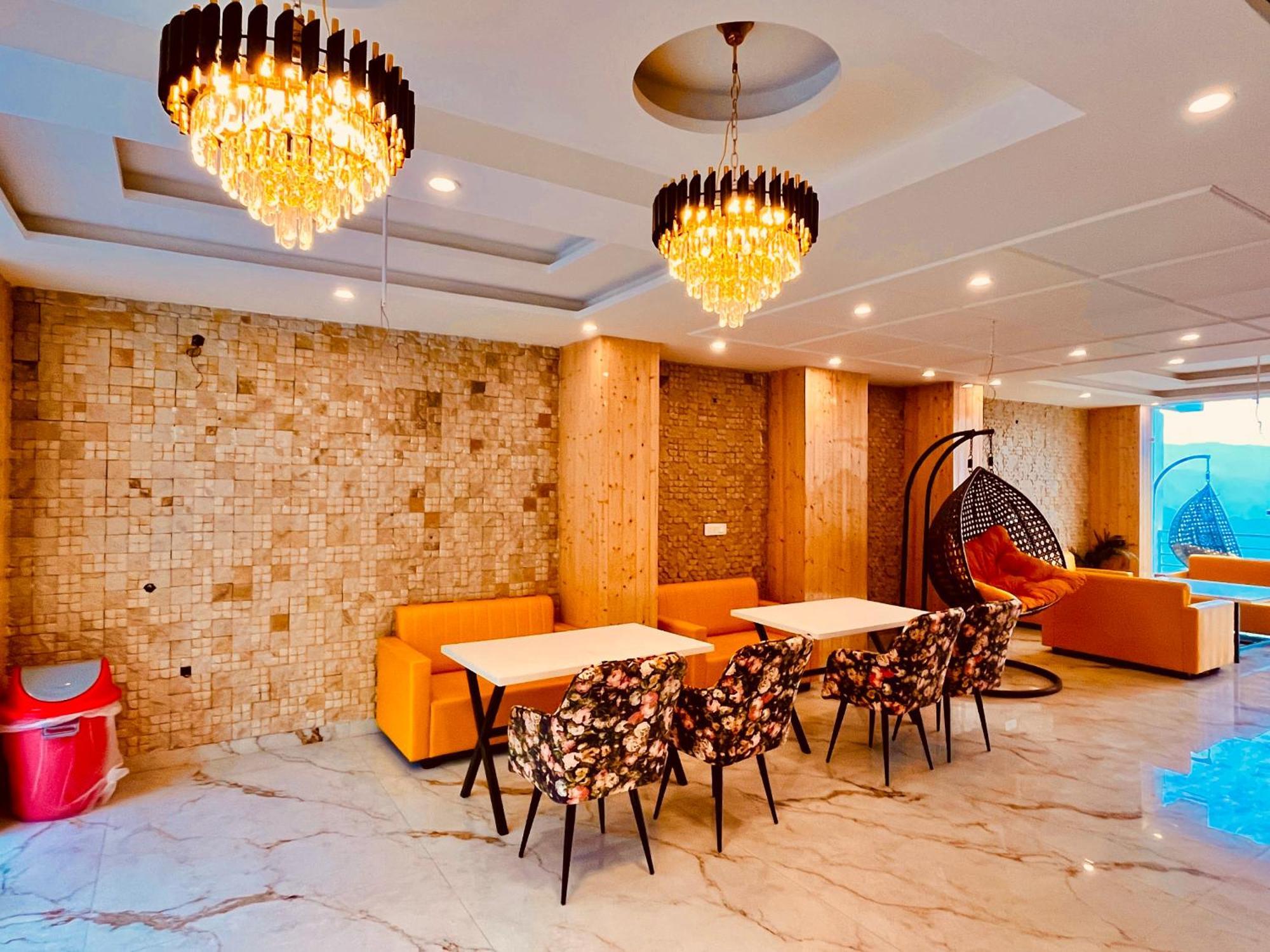 Hotel Classic Crown - #Scenic Mountain View #Open Terrace #Parking #Premium Rooms With Balcony #Guest Preferred #Best Selling Hotel In Mussoorie Ngoại thất bức ảnh