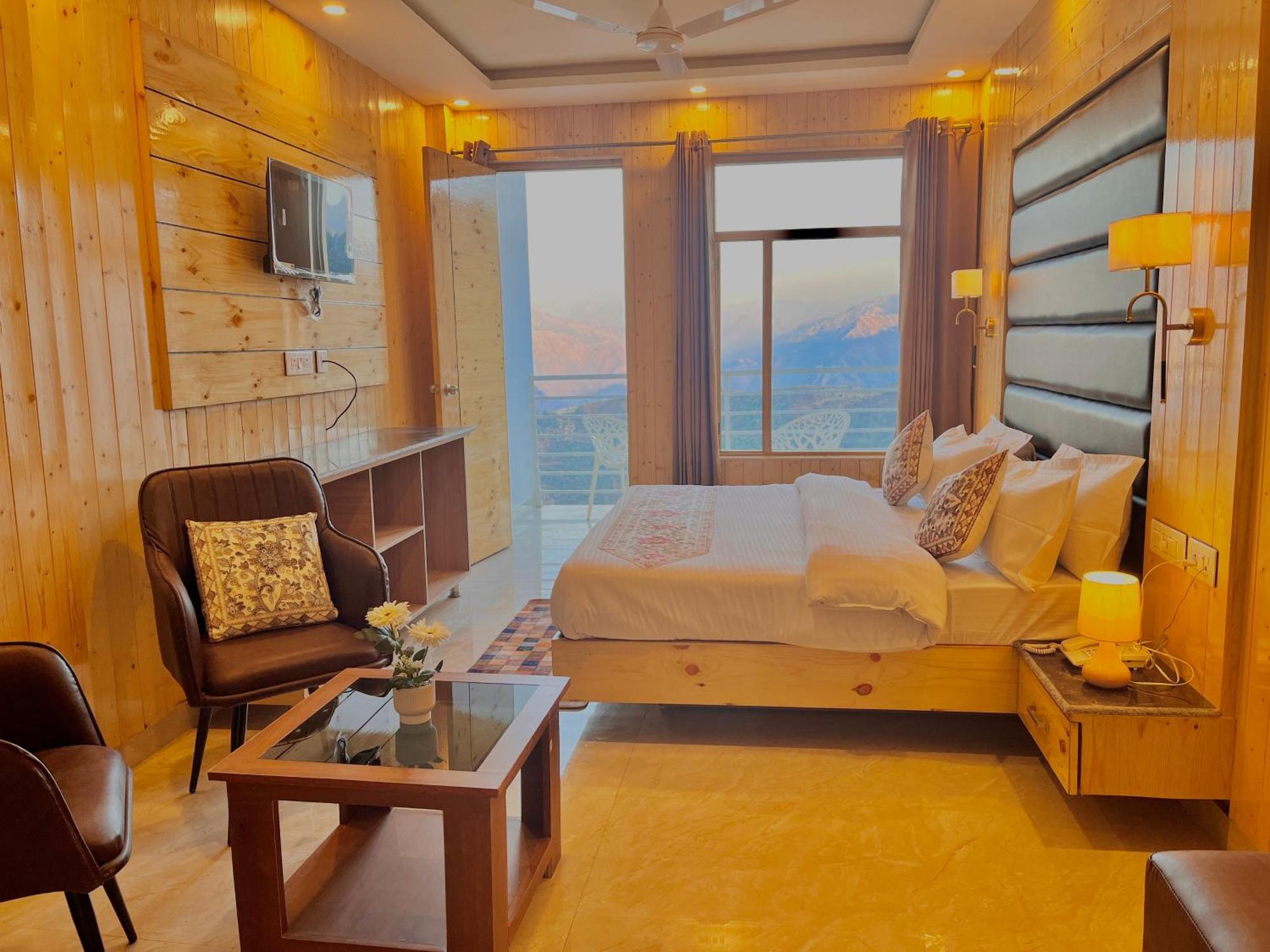 Hotel Classic Crown - #Scenic Mountain View #Open Terrace #Parking #Premium Rooms With Balcony #Guest Preferred #Best Selling Hotel In Mussoorie Ngoại thất bức ảnh