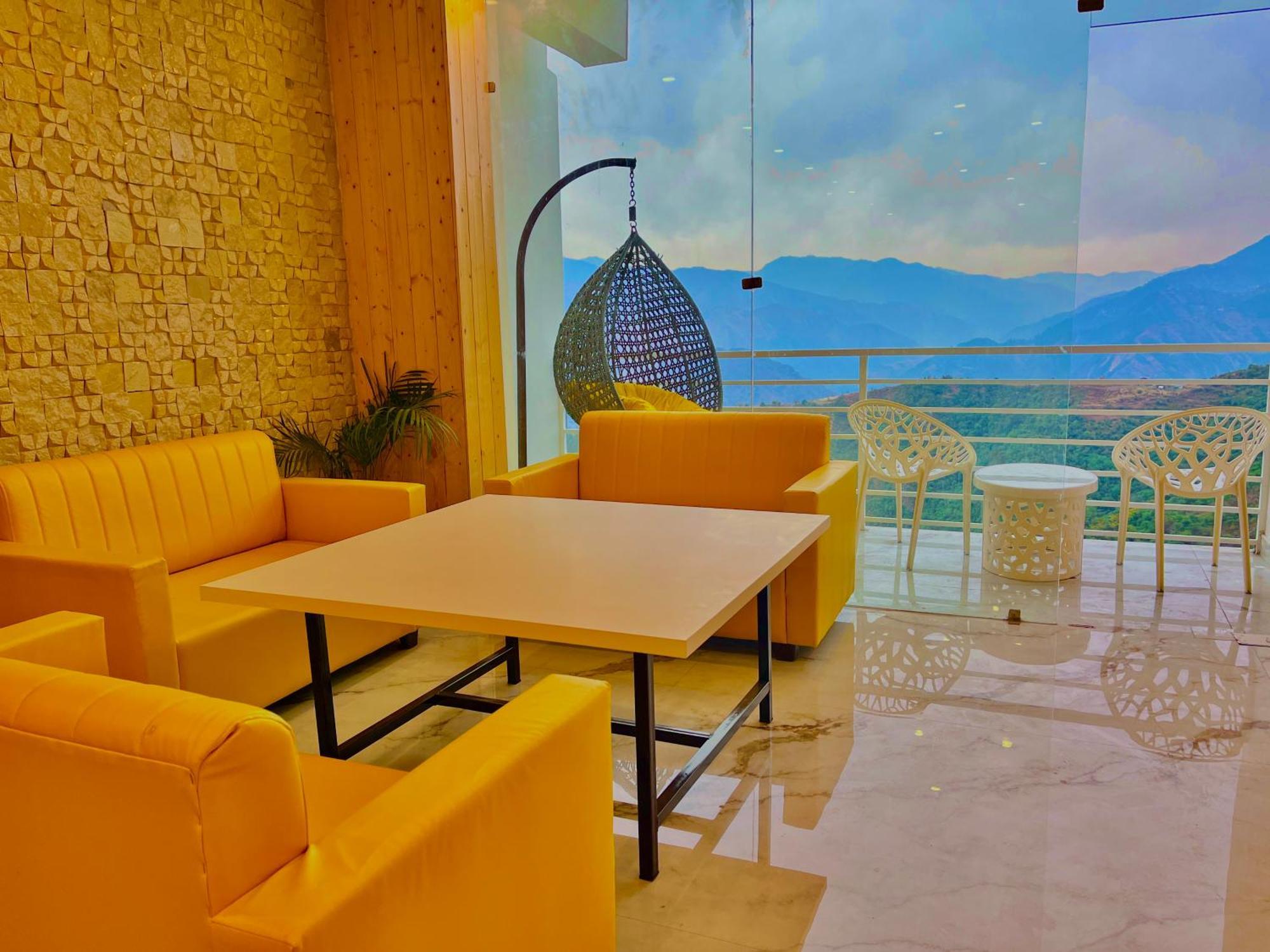 Hotel Classic Crown - #Scenic Mountain View #Open Terrace #Parking #Premium Rooms With Balcony #Guest Preferred #Best Selling Hotel In Mussoorie Ngoại thất bức ảnh